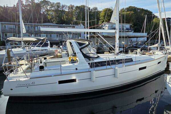 Beneteau Oceanis 41 Yacht For Sale