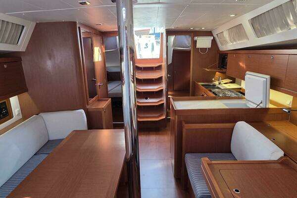 Beneteau Oceanis 41 Yacht For Sale