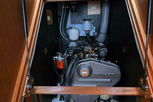 Beneteau Oceanis 41 Yacht For Sale