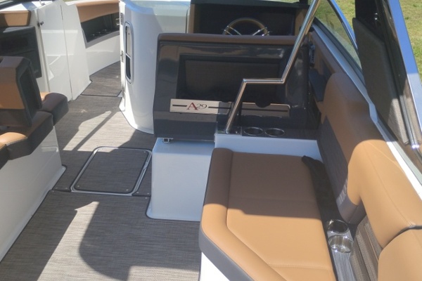 29ft Cobalt Yacht For Sale