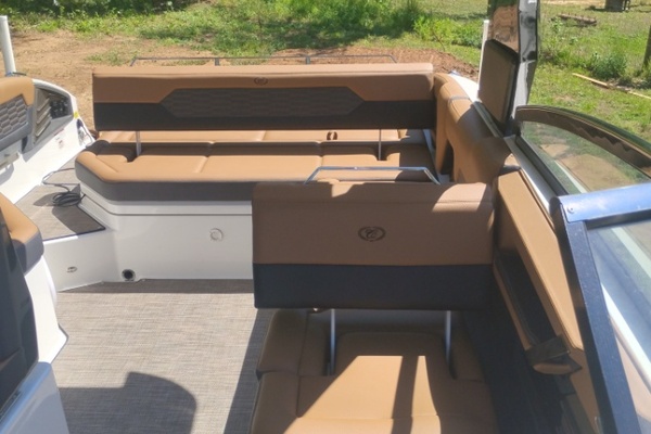 29ft Cobalt Yacht For Sale