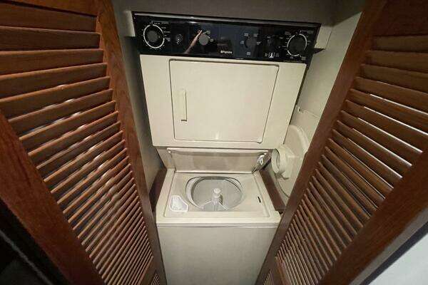 Viking 50 Motor Yacht Yacht For Sale