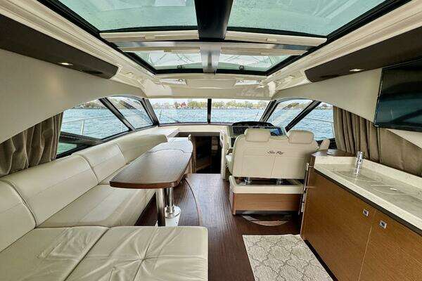 Sea Ray 510 Sundancer Yacht For Sale