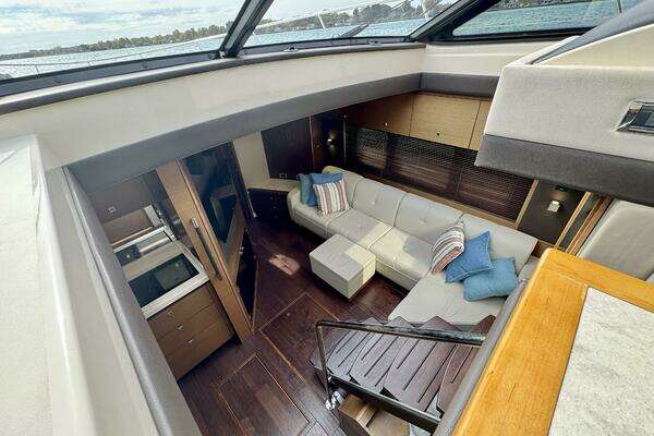 Sea Ray 510 Sundancer Yacht For Sale