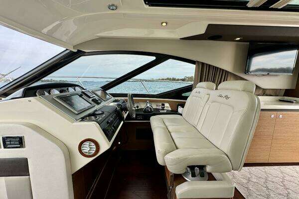 Sea Ray 510 Sundancer Yacht For Sale