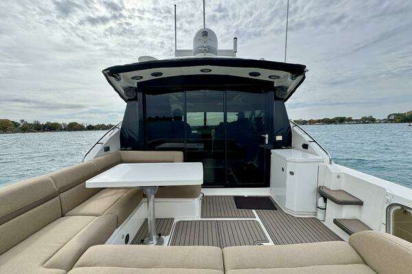 Sea Ray 510 Sundancer Yacht For Sale