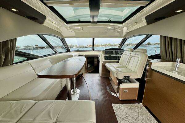 Sea Ray 510 Sundancer Yacht For Sale