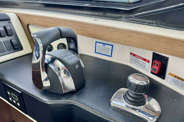 Sea Ray 510 Sundancer Yacht For Sale