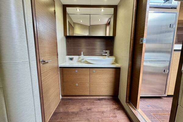 Sea Ray 510 Sundancer Yacht For Sale