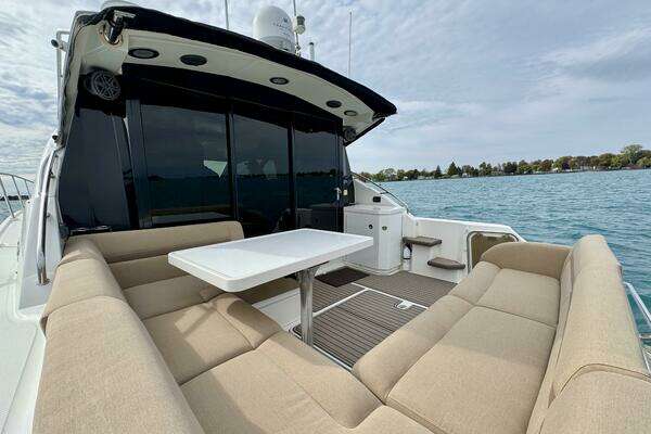 Sea Ray 510 Sundancer Yacht For Sale