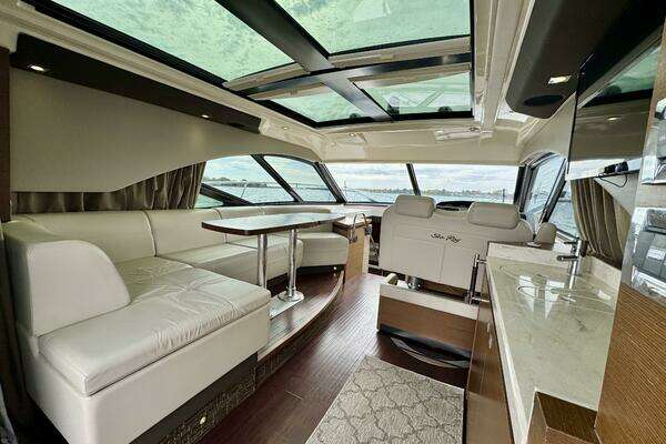 Sea Ray 510 Sundancer Yacht For Sale