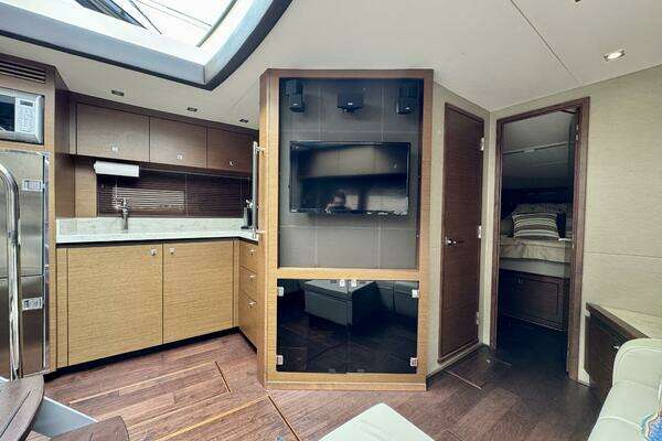 Sea Ray 510 Sundancer Yacht For Sale