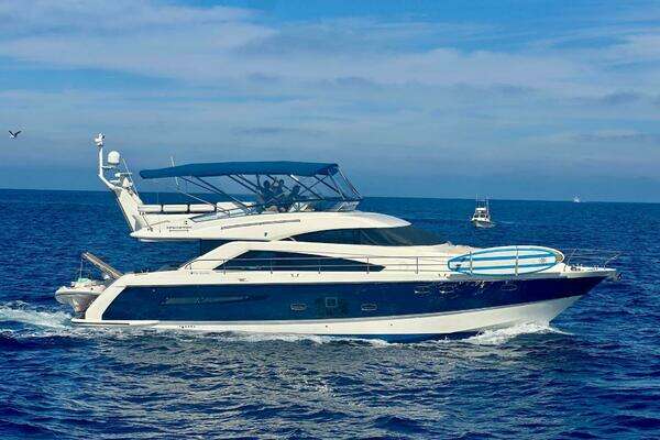 55-ft-Fairline-2010-Squadron-Casa Amigos Marina Del Rey California United States  yacht for sale