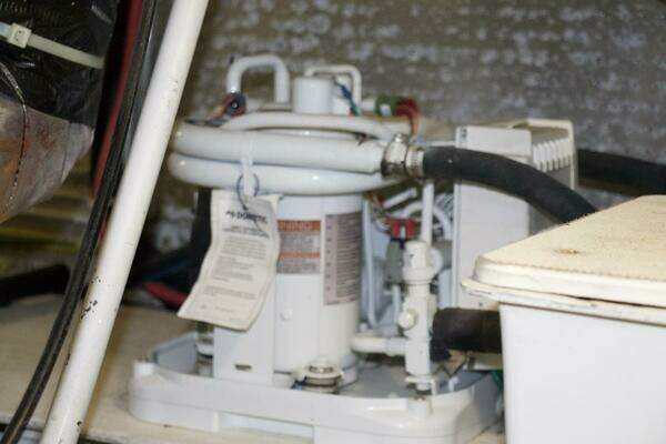 McKinna 57 Pilothouse Yacht For Sale