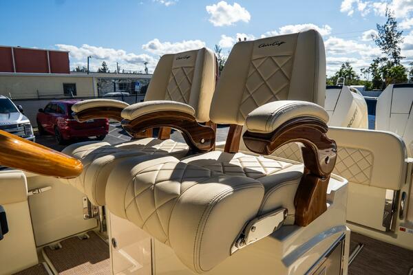 Catalina 30 30ft Chris Craft Yacht For Sale