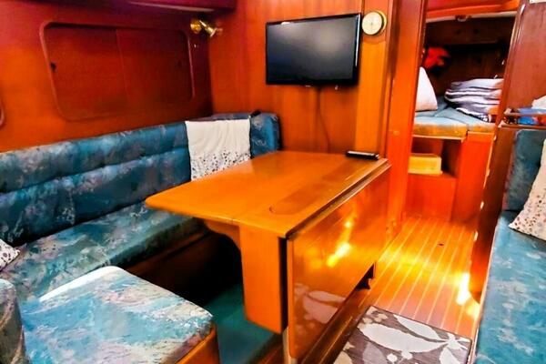 CAMARI 35ft Brewer Yacht For Sale