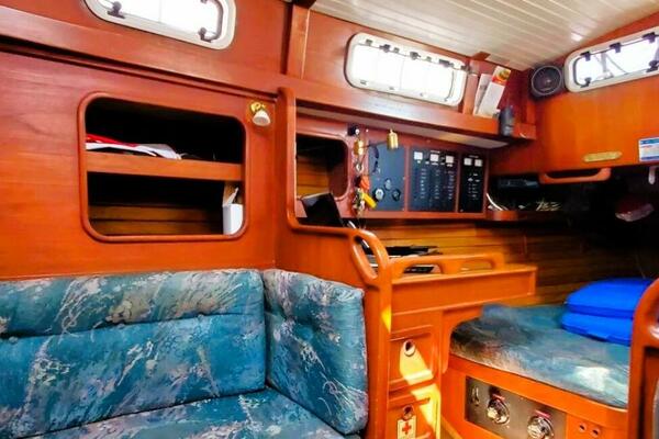 CAMARI 35ft Brewer Yacht For Sale