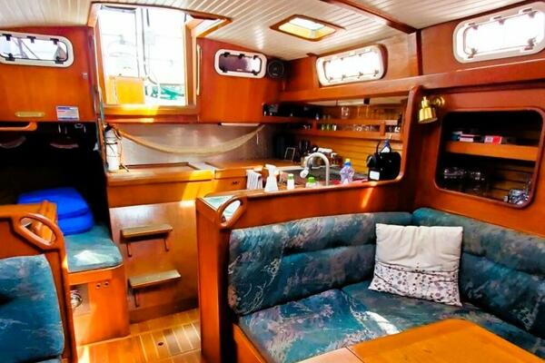 CAMARI 35ft Brewer Yacht For Sale