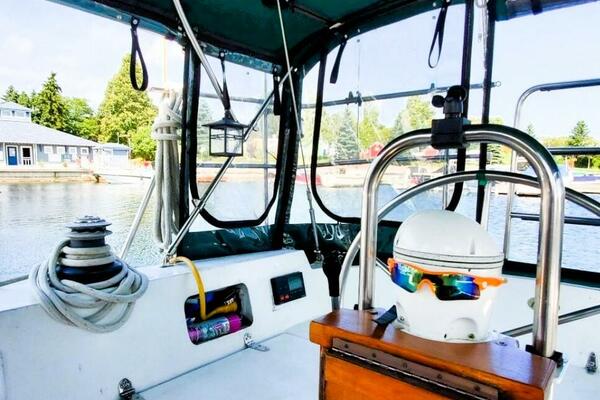 CAMARI 35ft Brewer Yacht For Sale