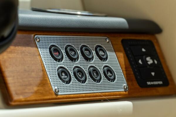 28 Calypso 28ft Chris Craft Yacht For Sale