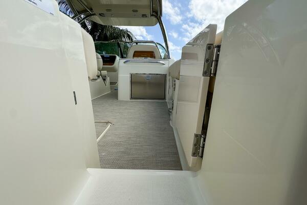 28 Calypso 28ft Chris Craft Yacht For Sale