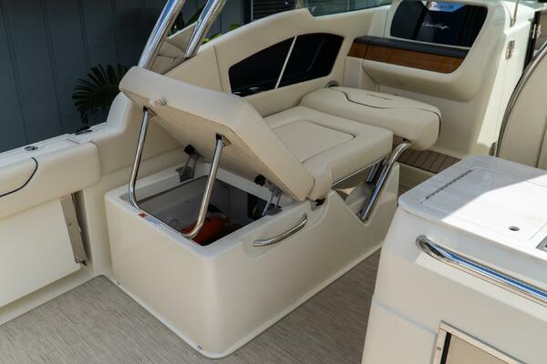 28 Calypso 28ft Chris Craft Yacht For Sale