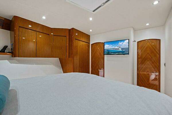 Viking 82 Convertible Yacht For Sale