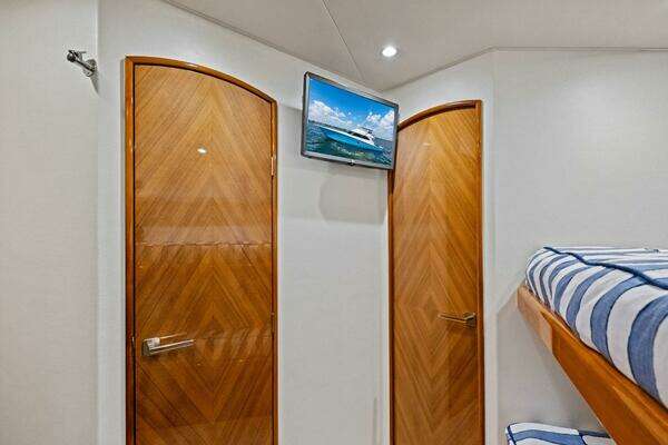 Viking 82 Convertible Yacht For Sale