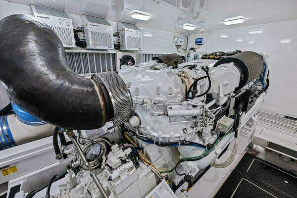 Viking 82 Convertible Yacht For Sale