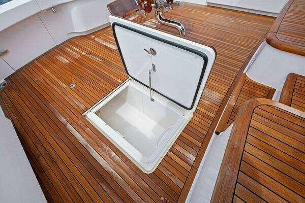 Viking 82 Convertible Yacht For Sale