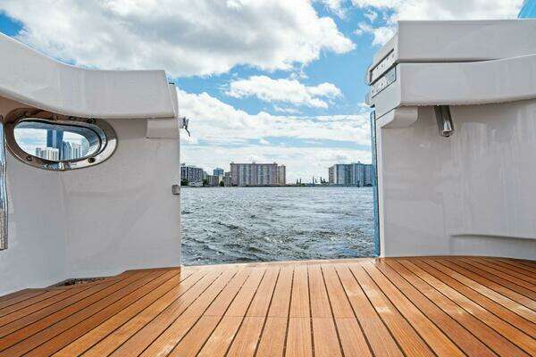 Viking 82 Convertible Yacht For Sale