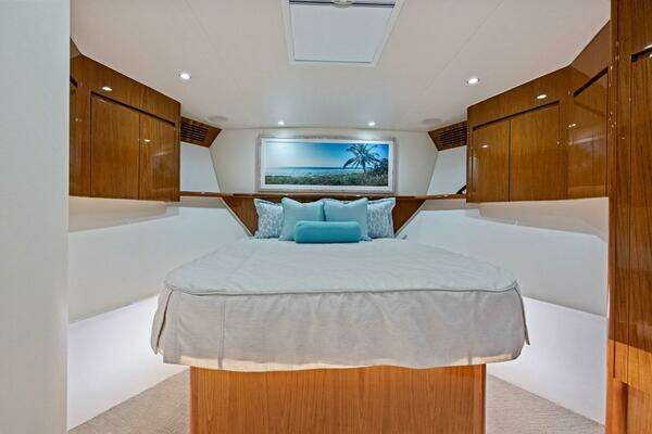 Viking 82 Convertible Yacht For Sale