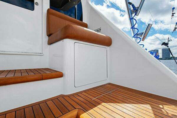 Viking 82 Convertible Yacht For Sale