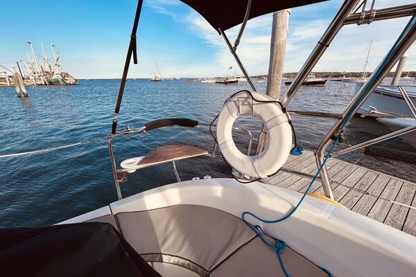 Happy Ours 38ft Hunter Yacht For Sale