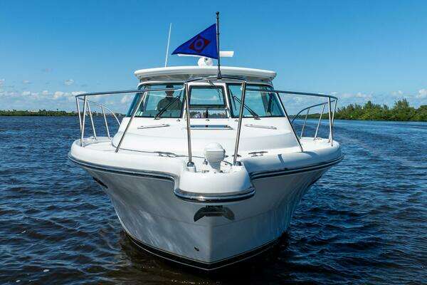 2005 Tiara Yachts 32