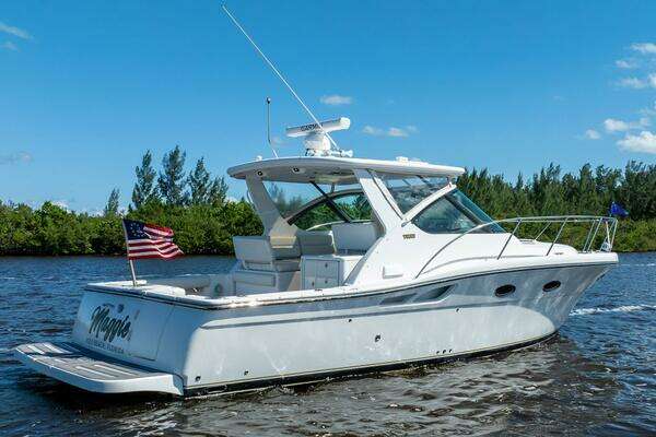 2005 Tiara Yachts 32
