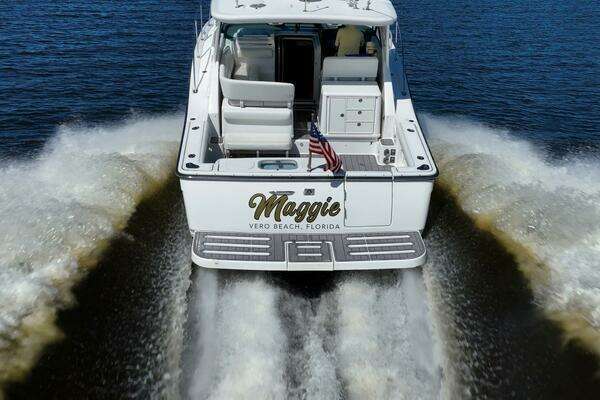 2005 Tiara Yachts 32