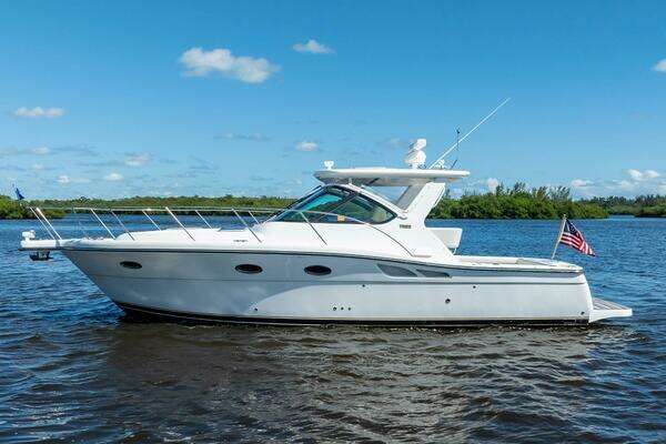 2005 Tiara Yachts 32