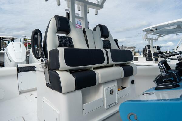 320 CC Adventure 32ft Tidewater Yacht For Sale