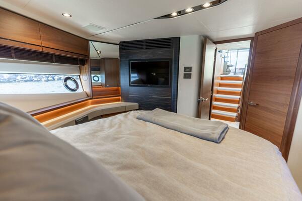 CREWSZING 65ft Princess Yacht For Sale