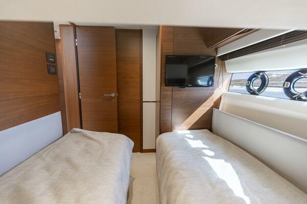 CREWSZING 65ft Princess Yacht For Sale
