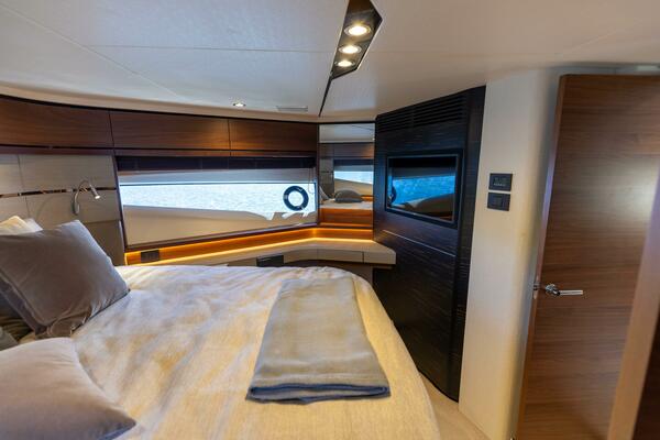 CREWSZING 65ft Princess Yacht For Sale