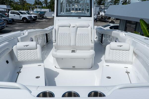 282 CC Adventure 28ft Tidewater Yacht For Sale