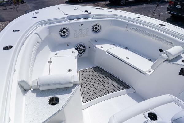 282 CC Adventure 28ft Tidewater Yacht For Sale