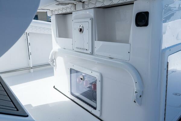 282 CC Adventure 28ft Tidewater Yacht For Sale