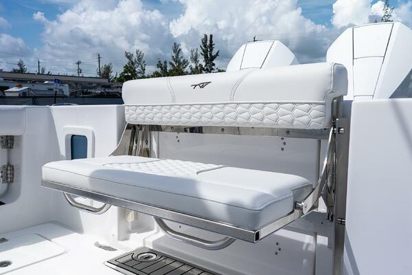 282 CC Adventure 28ft Tidewater Yacht For Sale