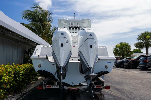 282 CC Adventure 28ft Tidewater Yacht For Sale