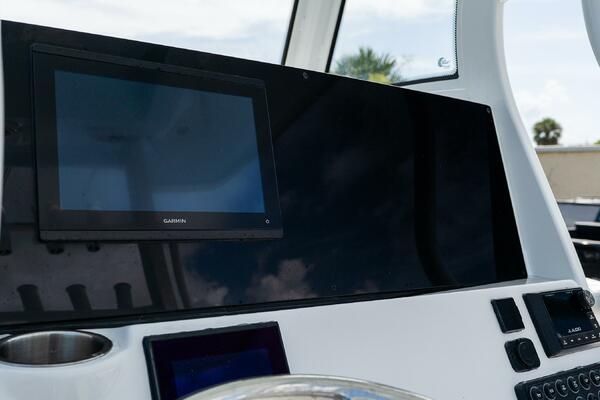 282 CC Adventure 28ft Tidewater Yacht For Sale