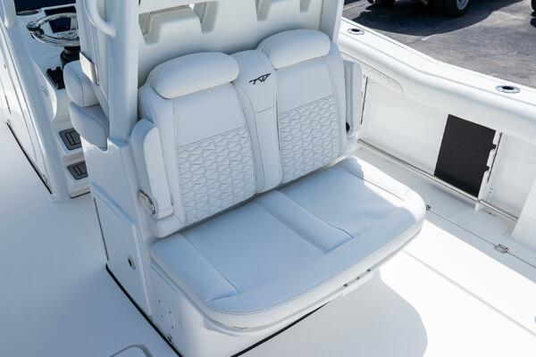282 CC Adventure 28ft Tidewater Yacht For Sale