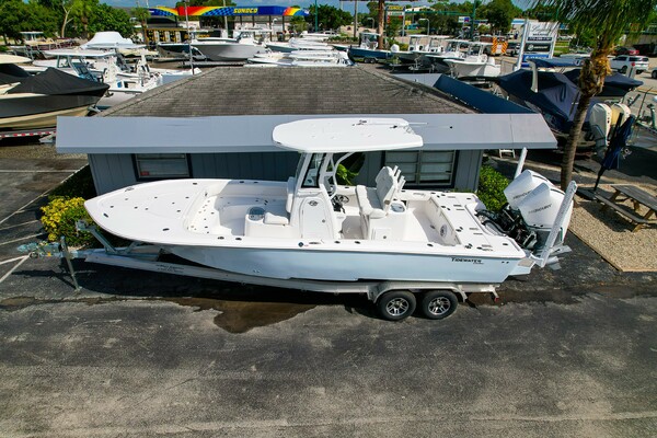2700 Carolina Bay 27ft Tidewater Yacht For Sale